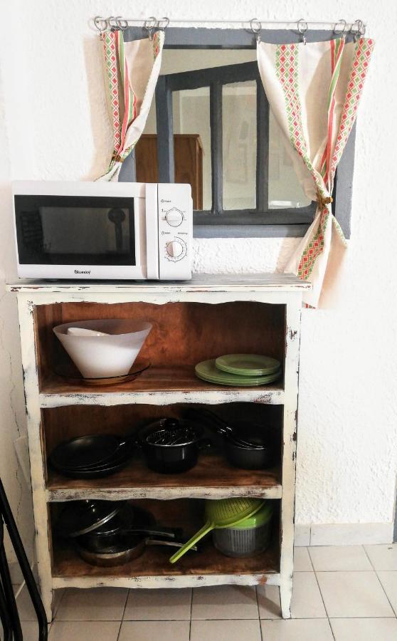 Charmant Appartement En Centre-Ville Medieval Gigean ภายนอก รูปภาพ